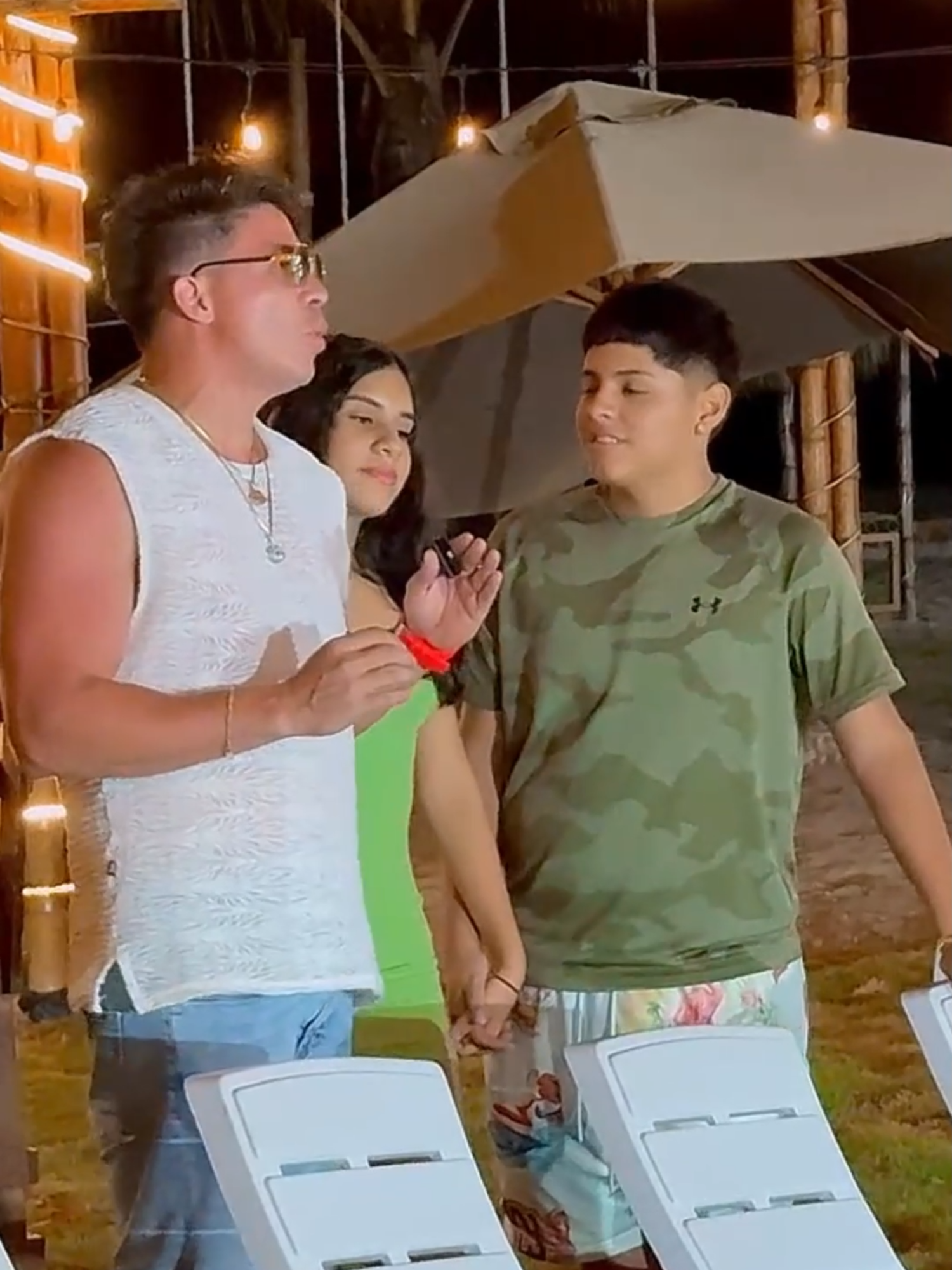 A post by @mpadonday on TikTok caption: Dannah Se Quedó Con Medallita #mispequeñosactores