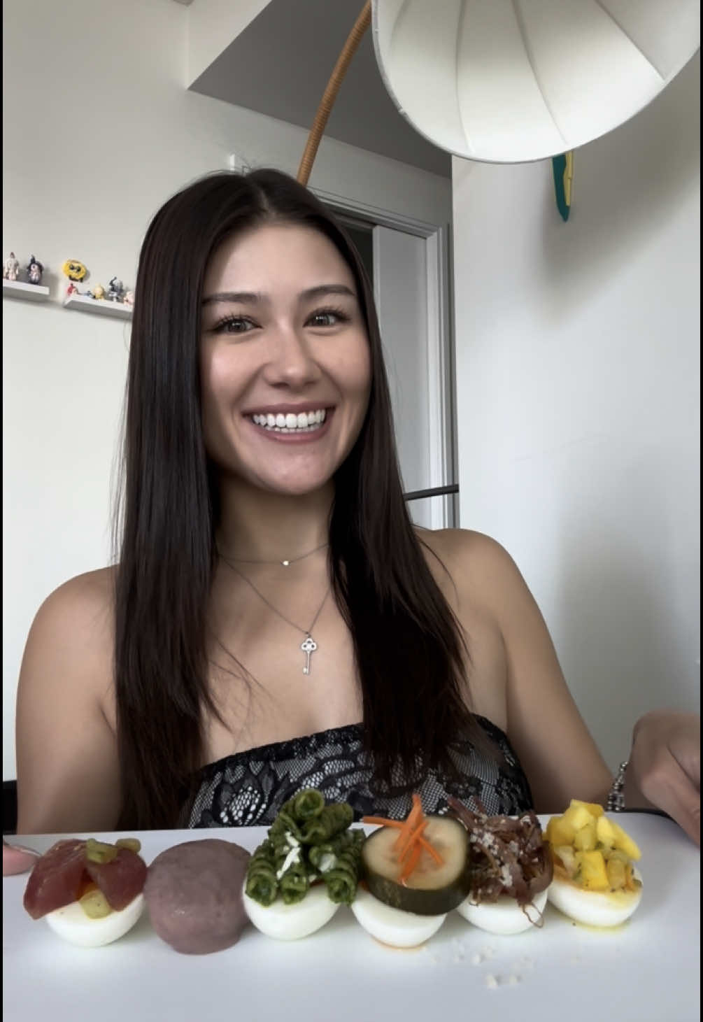 A post by @pepperonimuffin on TikTok caption: @alexkhosieyo HOW DO U DO THIS