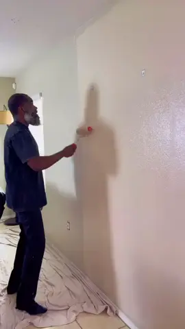 A post by @mauricerobinson on TikTok caption: Follow the rules then break them with Class! 👨🏿‍🎨 #Art #creative #artist #tagsta #TOPREELS #instagood #viralreels #blackart #arte #arts #fashion #epoxyresin #artsy #photooftheday #epoxyart #artlover #artists #artlovers #artlife #artstagram #creative #acrylicpainting STAY TUNED #followme
