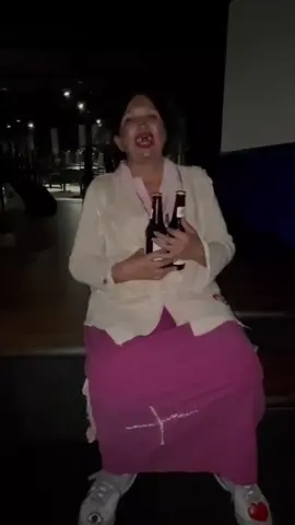 A post by @_lachupitos on TikTok caption: Ya vamos a tomar!!! #LaChupitos #parati #viraltiktok #humor #fyp #risa #comedia #foryoupage #tiktok 