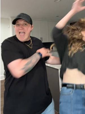 A post by @thebaileylavender on TikTok caption: 🤣🤣 #baileylavender #relatable #comedy #couplegoals #couplecomedy 