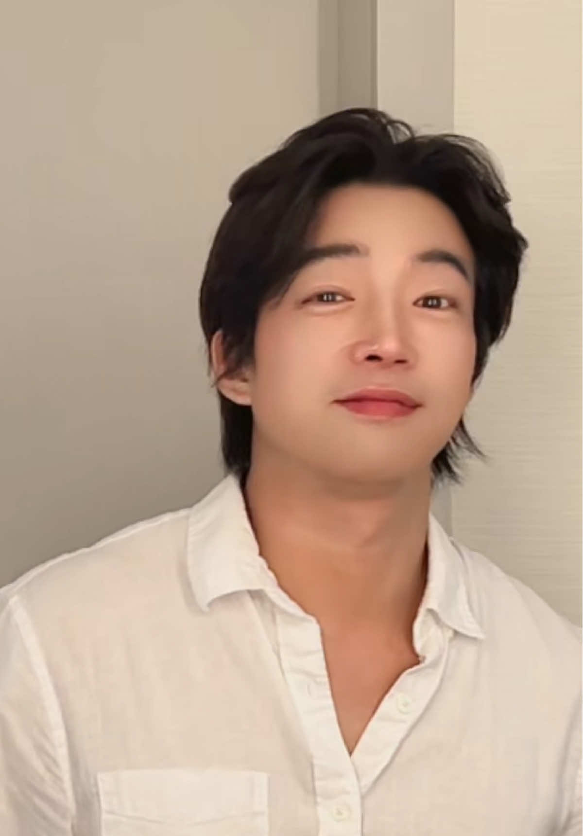 A post by @shinsama422 on TikTok caption: Happy 😊