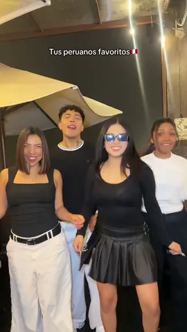 A post by @danielataquire on TikTok caption: Ahora me toca ir a México🫶🏼@Lossiblings🍭 @Amablack_ //Ig:Danielataquire✨#fyp 