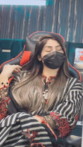 A post by @rabiakhan806 on TikTok caption: Ye video to lagta mere liye hi bnai ha 🙈❤️🤪@Rabiakhan806 #rabiakhan806 #foryoupage #comedey #foryou #trending #rabiakhan #fyp 