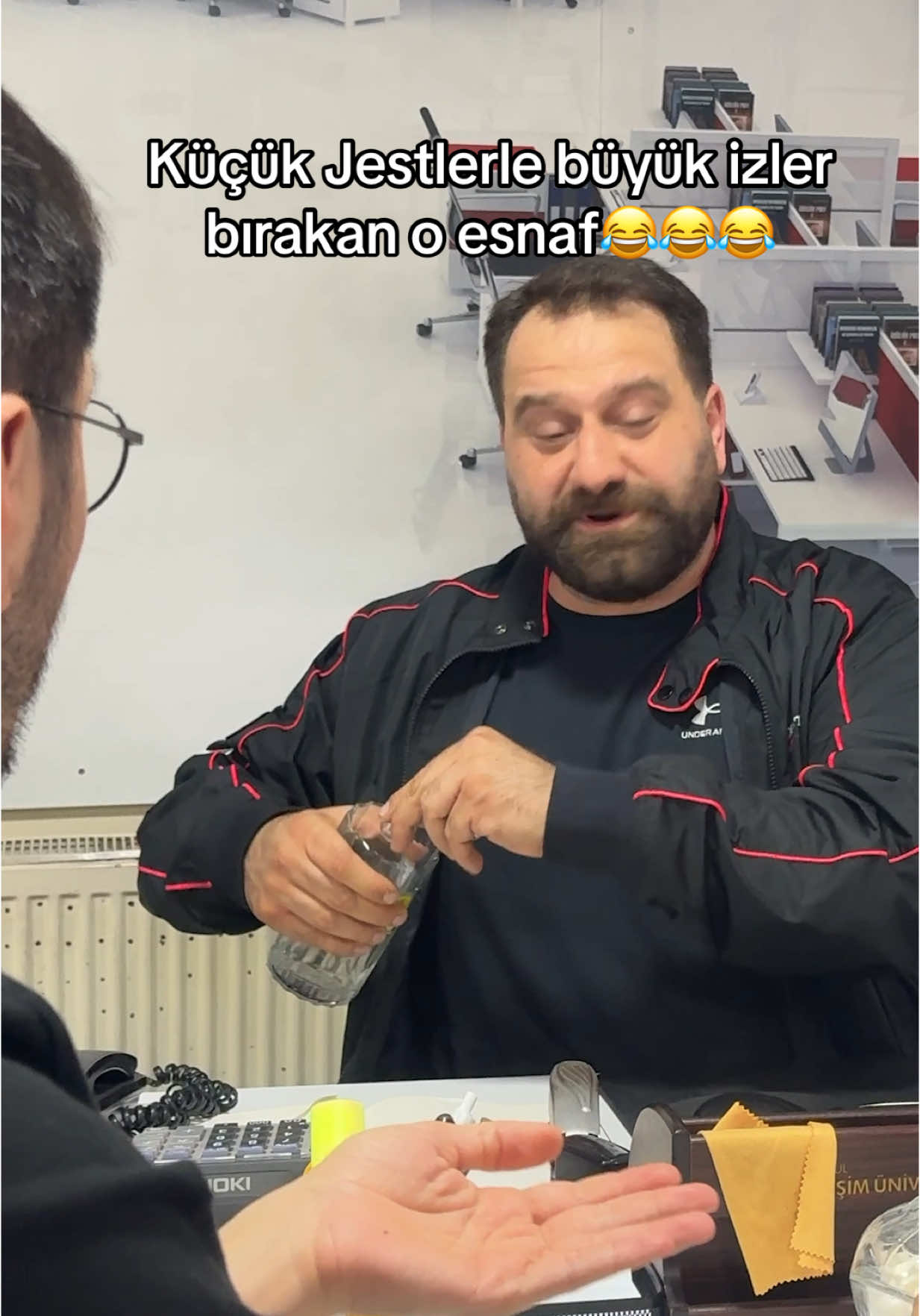 A post by @gokhanunverben on TikTok caption: Ticaretin altın kuralı😂😂