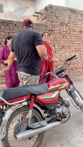 A post by @naeemraza076 on TikTok caption: #main duniya bhula doo gi#trendingvideo #viralvideo #foryoupage #tiktokviral 