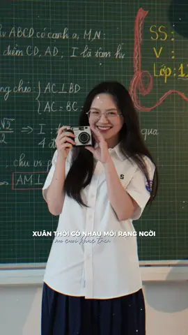 A post by @dangthuhaf on TikTok caption: Năm nay lại được quay lại làm học sinh lớp 12 trường Schannel #dangthuhaf #dangthuha #schannel 