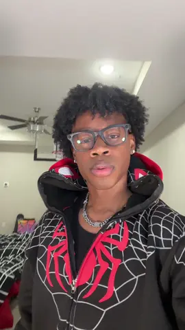 A post by @leaks._.world on TikTok caption: Omg😭 #leaksworld