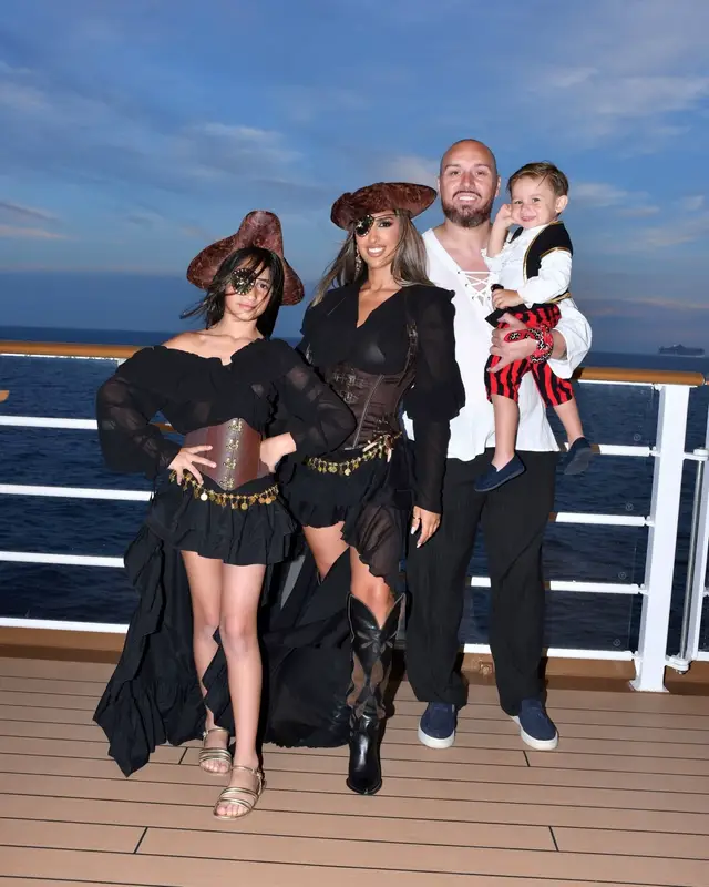 A post by @noemisalazar_13 on TikTok caption: #disneycruiseline #disneyfantasy 