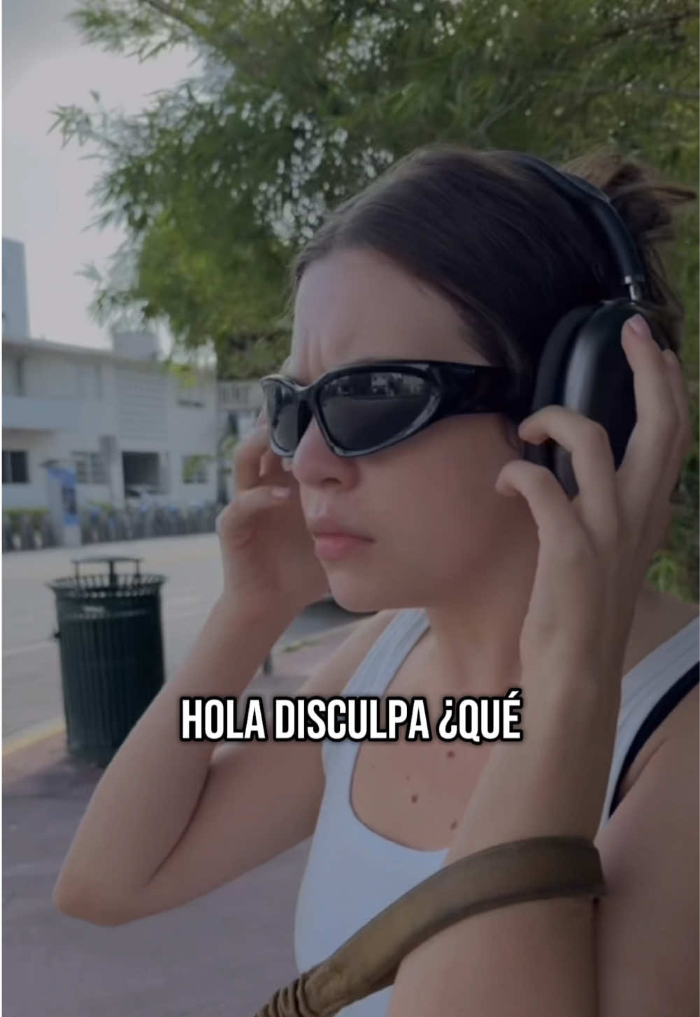 A post by @eliuramoss on TikTok caption: Ya salió “solo dime” en todas las plataformas✨ #fyp #parati #queestasescuchando #nuevamusica 