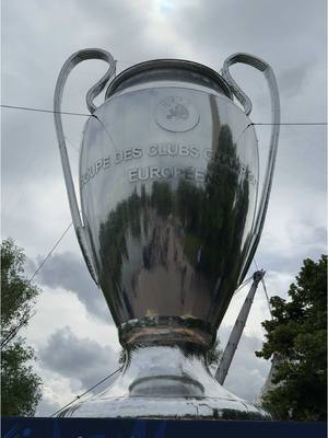 A post by @psg on TikTok caption: Waaou 🤩 #UCLFinal #ChampionsLeague #psg 