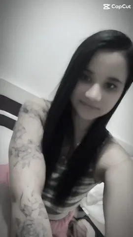 A post by @cimpoesuelenamadalina on TikTok caption: #CapCut #foryoupage❤️❤️ #🍫🍬 #trendingvideo 