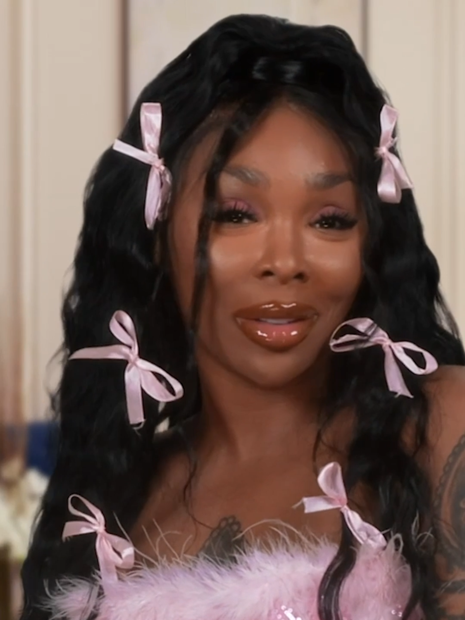 A post by @loveandhiphop on TikTok caption: now #SierraGlamshop wait a damn minute 😂  #lhhatl #loveandhiphop #realitytv #lol #relationship #sierragates