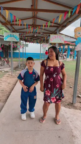 A post by @lispadilla6 on TikTok caption: Acompañando a mi bb a la escuela te amooooooo🥰🥰🥰🥰🥰🥰