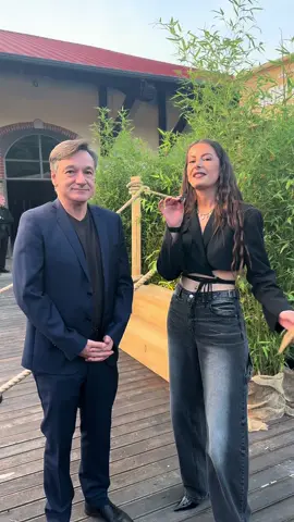 A post by @alessia.dardano on TikTok caption: Ciao Mamma!! Ho sfidato Fabio Caressa tra calcio e make-up!😂 io super emozionata davvero🥹♥️ C: @Carlotta Fiasella Garbarino scusami, mi ero innamorata del video con cracco quindi ho voluto riproporre 🙏🏻🫶🏻
