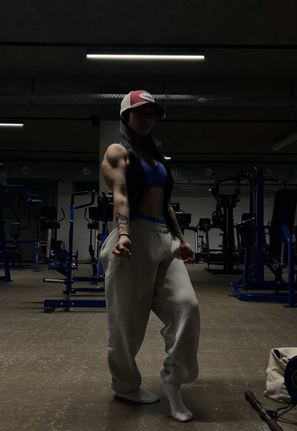 A post by @movesenlifts on TikTok caption: Another flexing video? @AYBL | code: MIE #gym #gymtok #gymrat #fittok #Fitness #gymgirlsoftiktok 