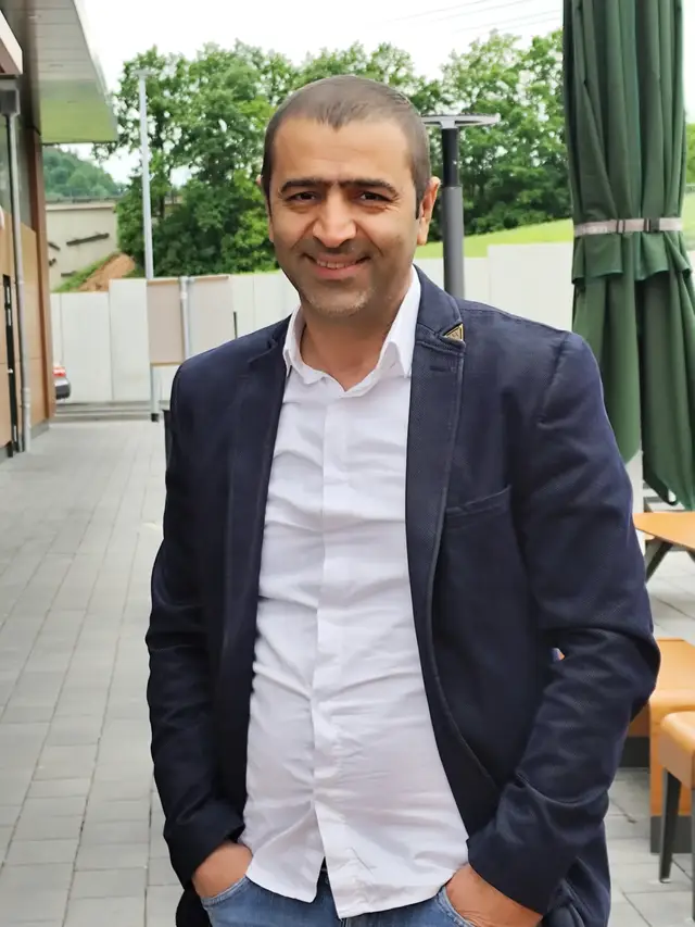 A post by @guneyozdemir_ on TikTok caption: #özlüsözler #güneyözdemir 