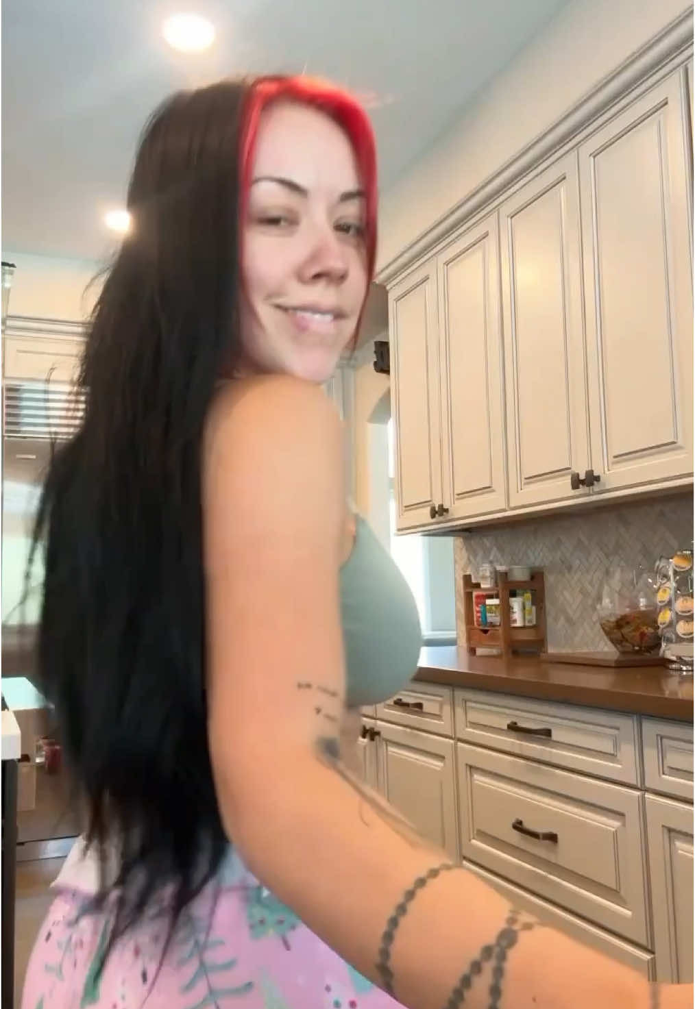 A post by @officialsalicerose on TikTok caption: Thursday vibes!! 🤭💃🏻 currently dancing in my kitchen while I wait for my matcha to arrive 😋🍵 #dance #dancing #dancer #thursday  #trending #viral #mood #fyp #fypシ #happy 