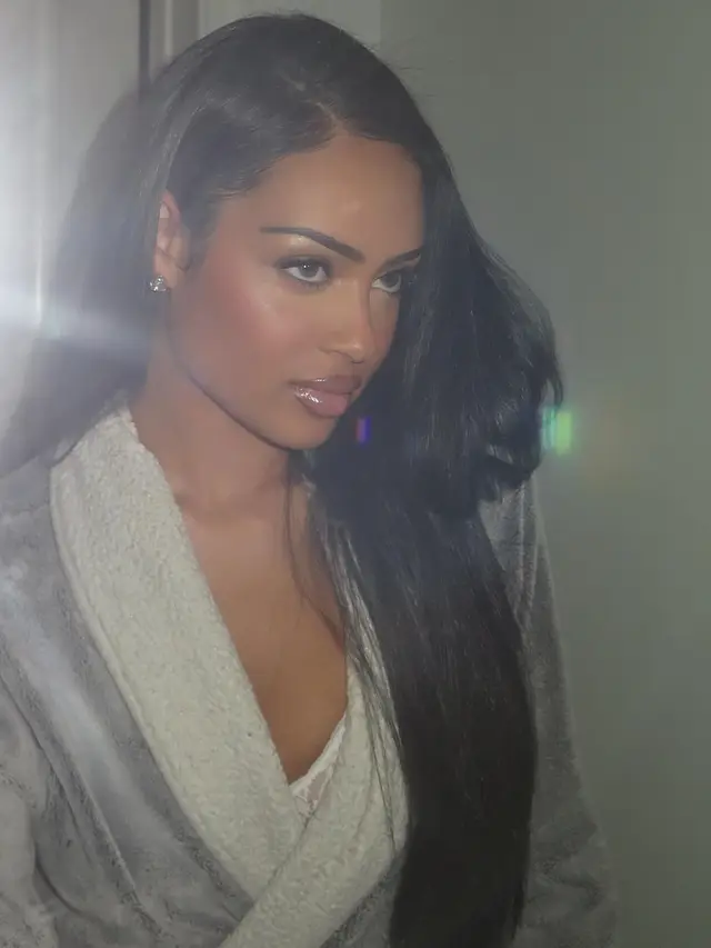A post by @berlynwayans on TikTok caption: some face card 4u #fyp 