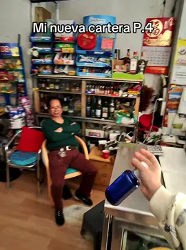 A post by @franelmetralletas on TikTok caption: Mi nueva cartera P.4. Lo siento me resbalaban los dedos. #humor #parati #viral #españa #fy 