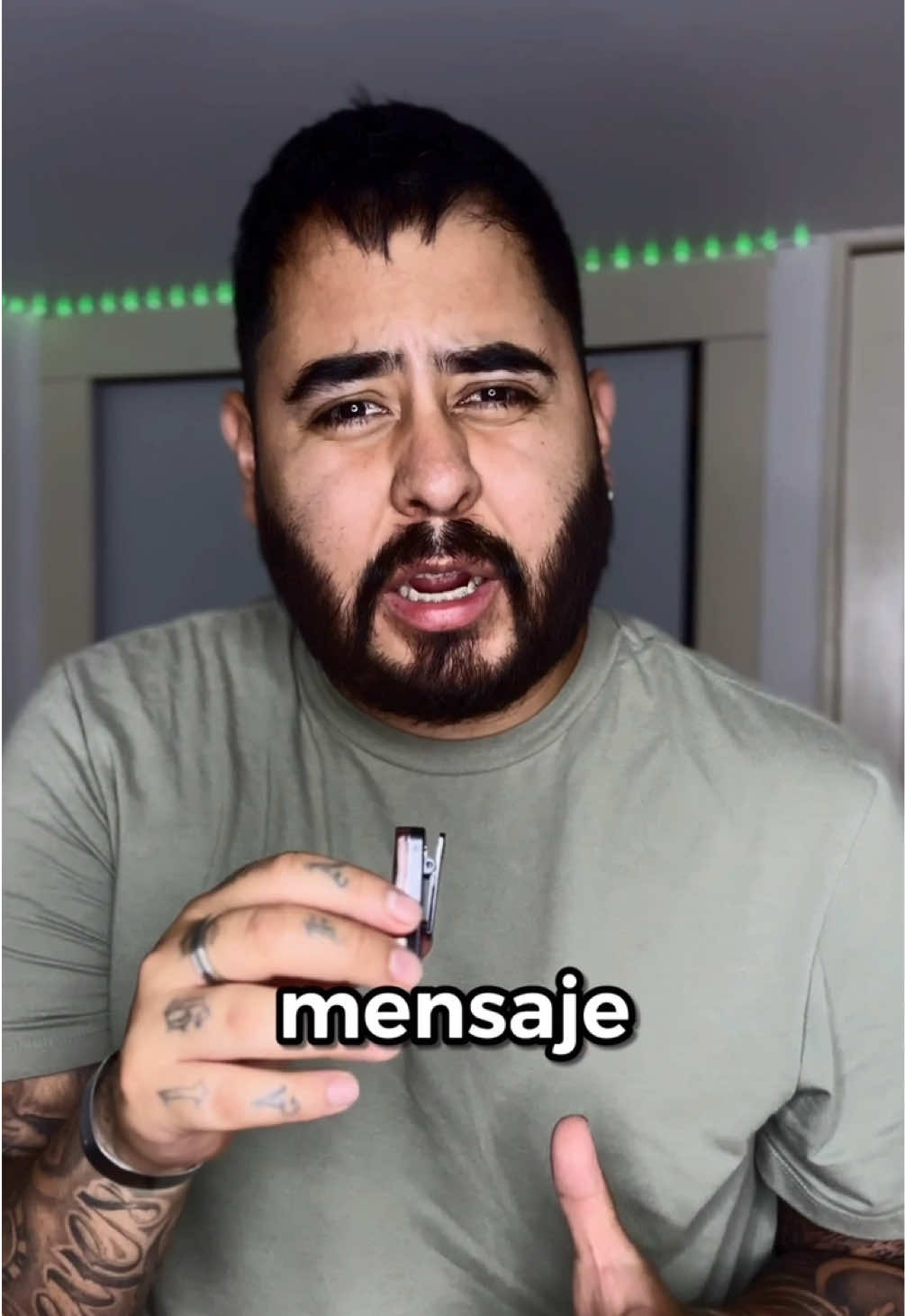 A post by @soydanielreyes on TikTok caption: SACER SÍ RESPONDIÓ MI MENSAJE Y ME CONTÓ TODO LO QUE ESTÁ PASANDO… #cici #mx 