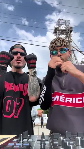 A post by @jbalvin on TikTok caption: ¿El parcero de atrás sabrá que ya salió PERVERSA? @Pedro Sampaio 