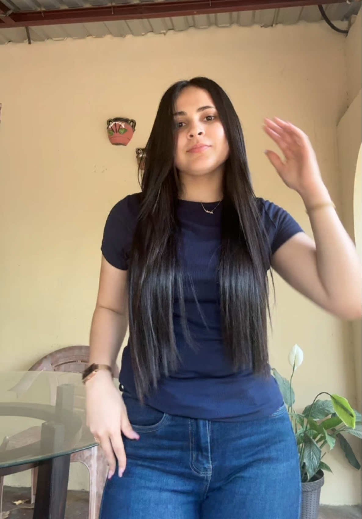 A post by @chiliwilyy on TikTok caption: Feliz tarde 🩷