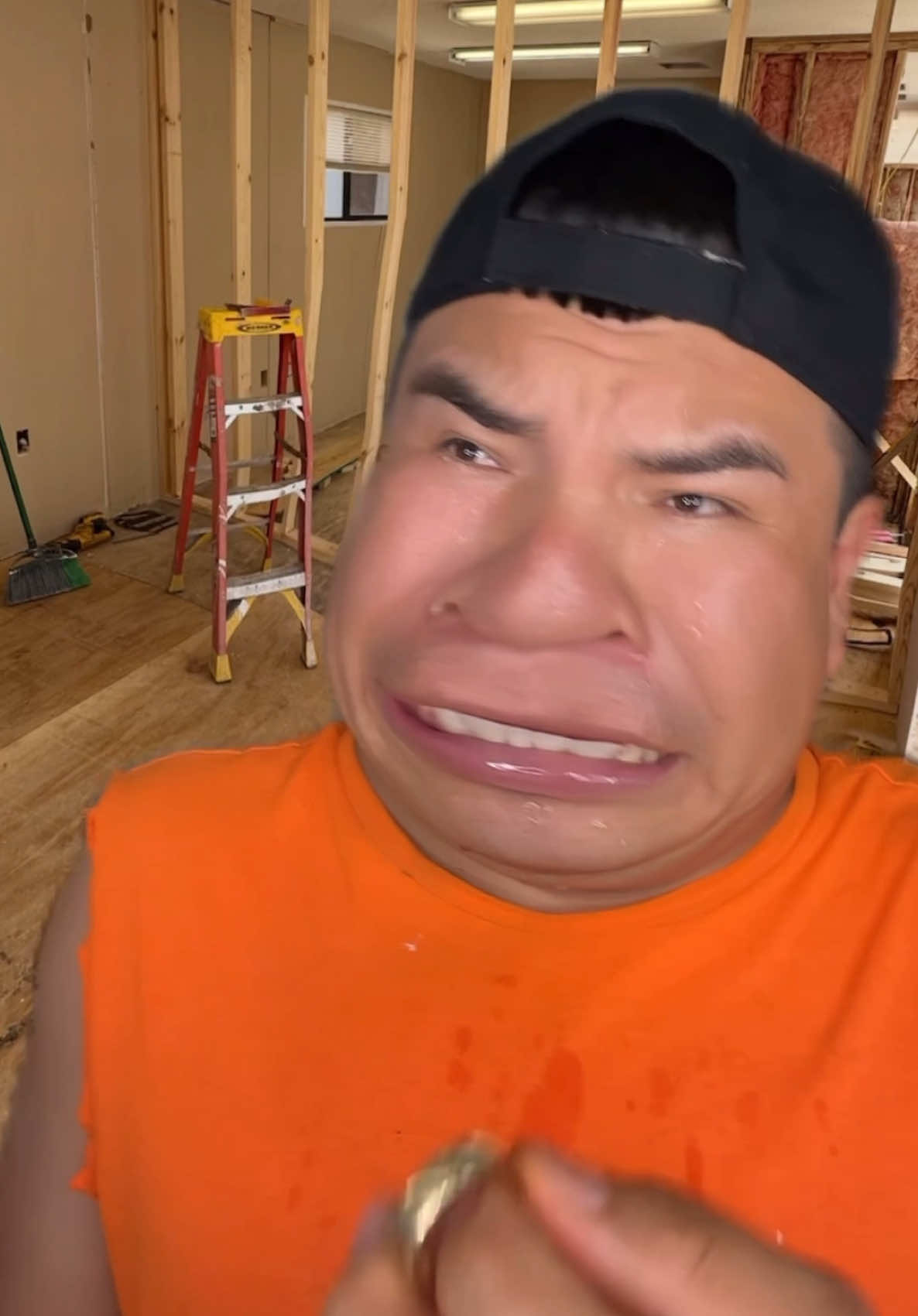 A post by @elmexitachi on TikTok caption: SÍGUEME EN INSTAGRAM: elmexitachi 🤘😎🤘 #elmexitachi #fy #fypシ #mexico #spanglish #latino #comedy #mexicano #latinos 