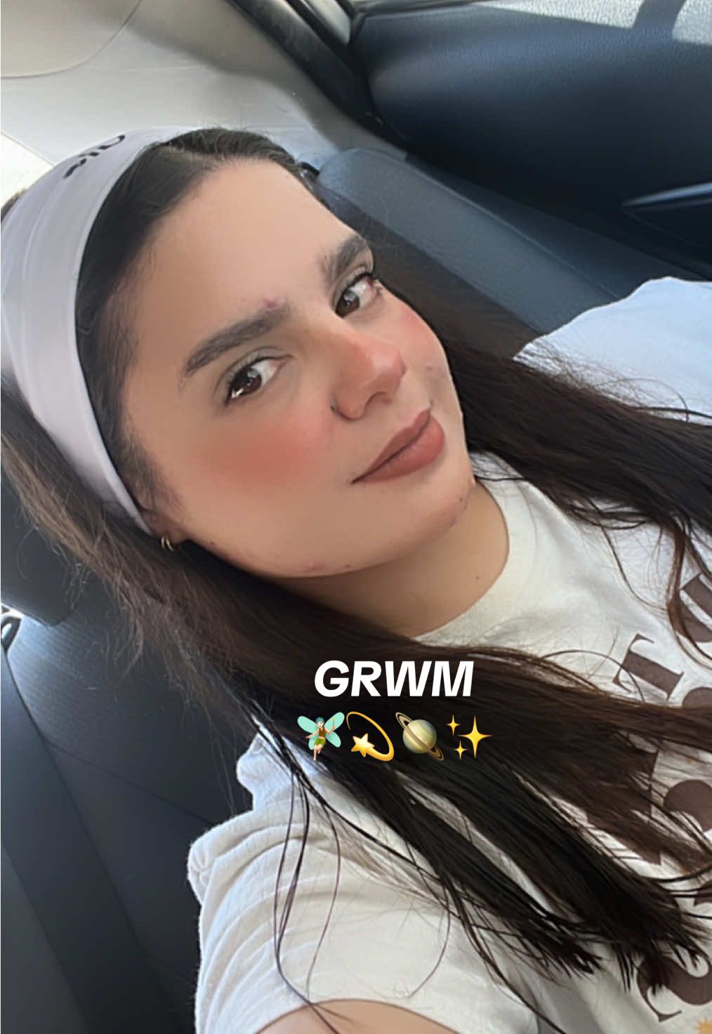 A post by @leslyoek on TikTok caption: WoOlaaa ya volvi de mi depre🫰🏻🧚🏻‍♂️ ig:leslyoek🪩 #parati #grwm #leslyoekvlogs #vlog #vlogsdiarios #fyp 