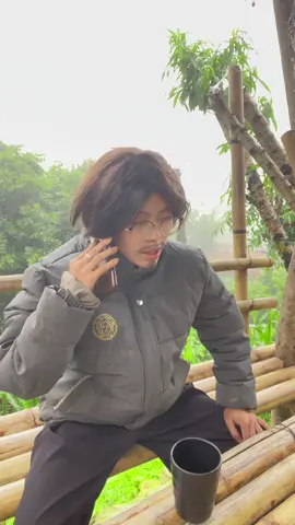 A post by @thily4545 on TikTok caption: Rov Qab yog lawv😂#xuhuong #CapCut #TikTokAwardsVN 