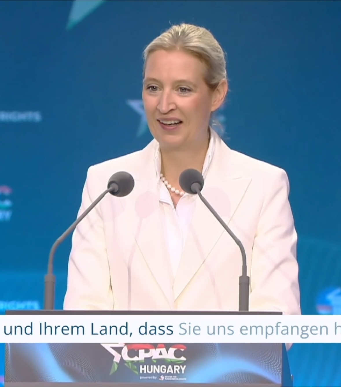 A post by @alice_weidel_afd on TikTok caption: „Wir kämpfen für das Recht, freie Bürger und freie Nationen zu sein!“ Es war mir eine Ehre, heute an der Seite von Viktor Orbán zu sprechen.   #CPACHungary2025 #budapest #AfD #souveränität #freiheit #weidel #alternativefürdeutschland #CPAC #politik #fürdich 