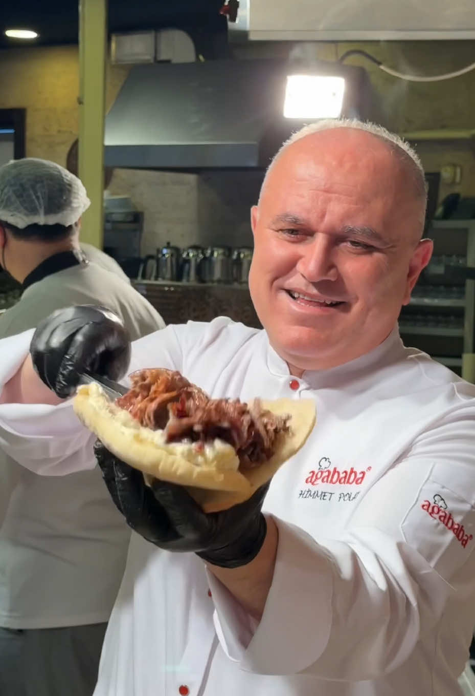 A post by @himmetpolatt on TikTok caption: Atom ve Tombik döner .? . . . . . . #atom #tombik #döner #tombikdöner #foods #yemek #ağababadöner #ekmek #yemektarifleri #istanbul #yemekvideolari #himmetpolatt @Agababadoner 