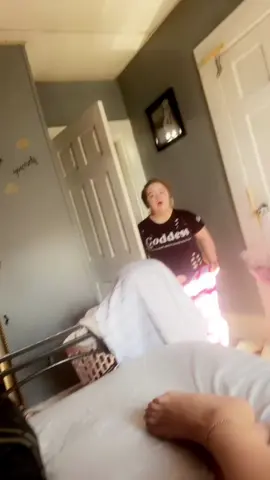 A post by @olyandliz on TikTok caption: 😂😂😂😂#onthisday #viral  #momanddaughter  #fypシ 