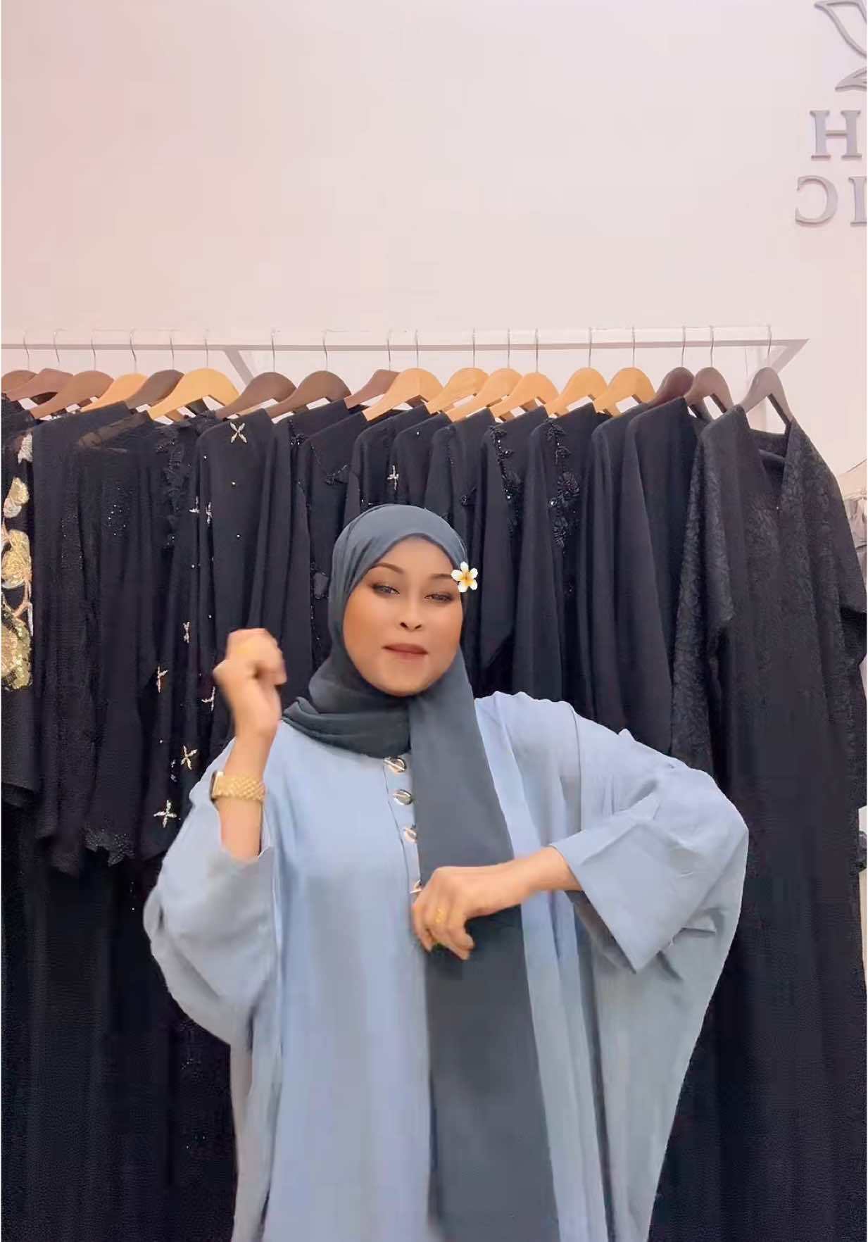A post by @sihaam_tahliil on TikTok caption: Majiraa qof aa u xiistay bilaa sawab❤️🥺🤦‍♀️#sihaamtahliil 