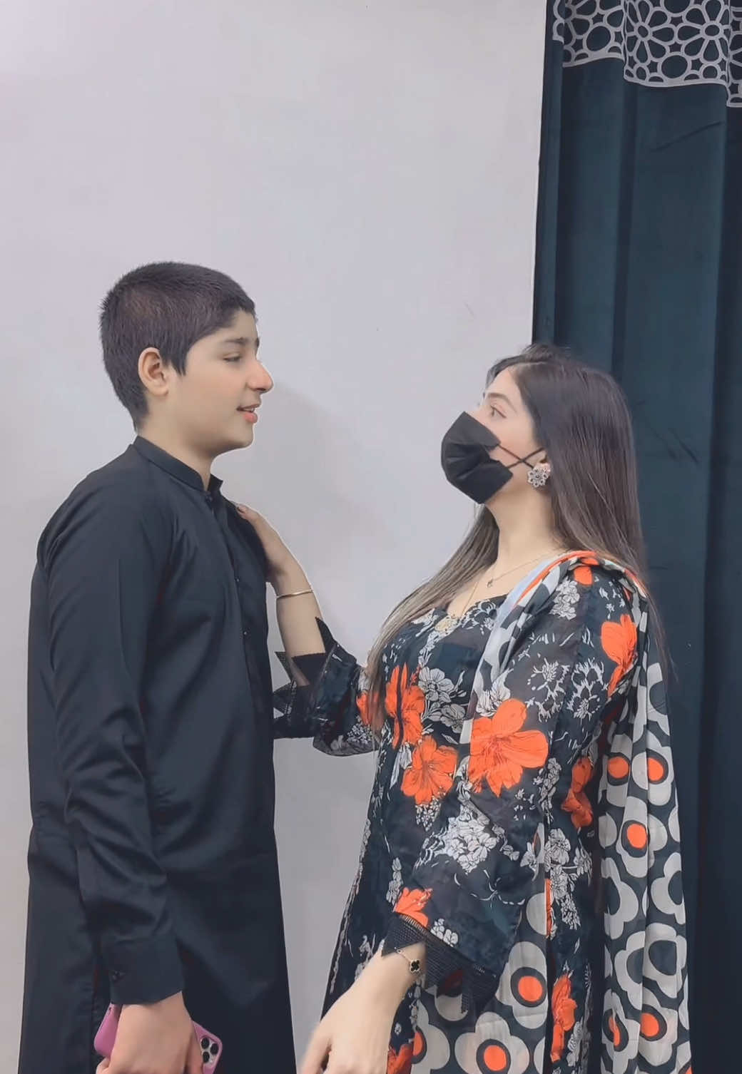 A post by @rabiakhan806 on TikTok caption: Hate ye bat to sach ha 🙈❤️🌎😘@Rabiakhan806 @Subhan khan #rabiakhan806 #foryou_page #foryoupage #foryou #rabiakhan #for 