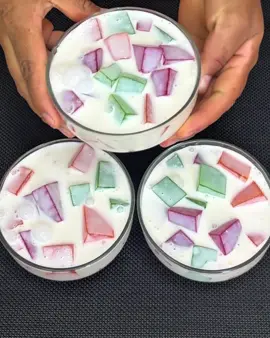 A post by @recetasdeadela on TikTok caption: Postre de gelatina fácil y rápido de preparar