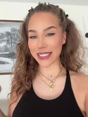 A post by @oceaneamsler on TikTok caption: C’est pas définitif mais sachez que je SCRUTE TOUTES les vidéos #oceaneweek 
