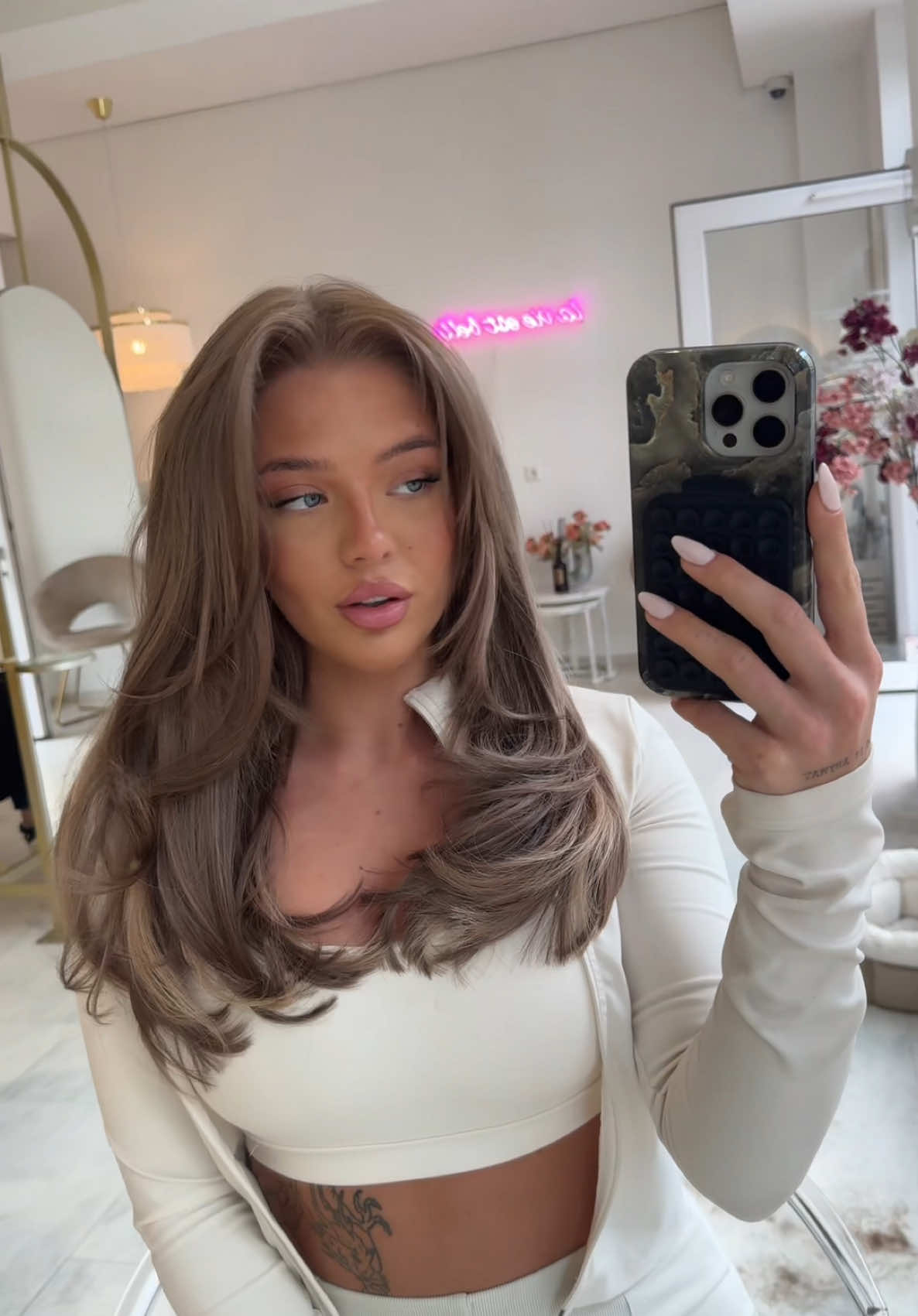 A post by @elaine.victoria on TikTok caption: @hairboutiique immer wieder wow #foryou #foryoupage #fy #fyp #fürdich #viral 