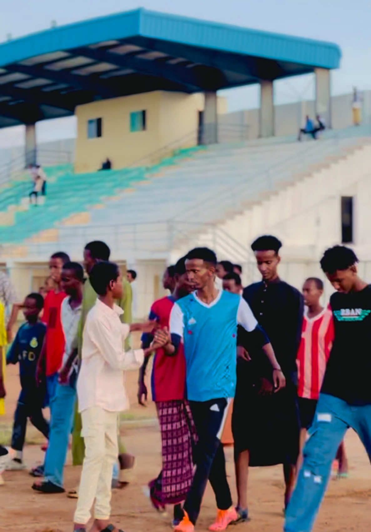 A post by @sergiofarma10 on TikTok caption: Waqtiga an dadkeyga siyay baan cid kalaba iga mudneyn❤️ I love My people❤️#sergiofarma10 #ustaad_farma🤴 #ustaad_farma 