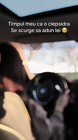 A post by @mihaelamelniciuc1 on TikTok caption: #CapCut 