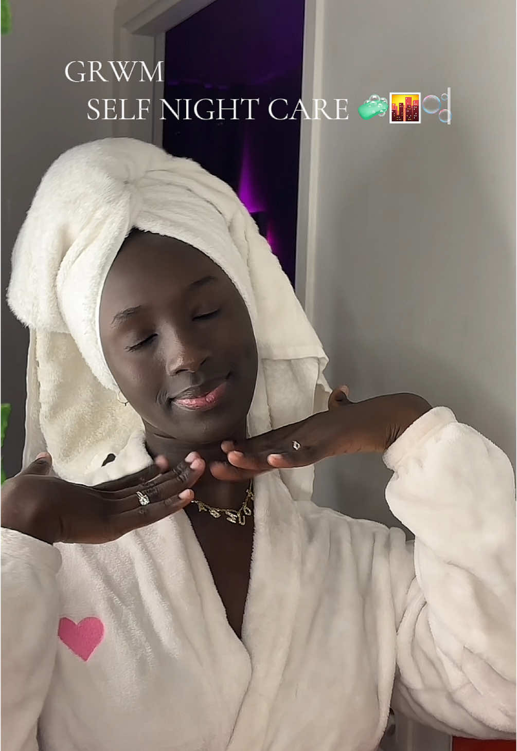 A post by @lunede12h on TikTok caption: Take care of yourself before anyone else does🚿🧼💦❤️ #Nightroutine #skincarenight #skincareroutines #nighttimeskincare  @ceravefrance @CeraVe @LANEIGE Europe  @The Ordinary  @SEPHORA 