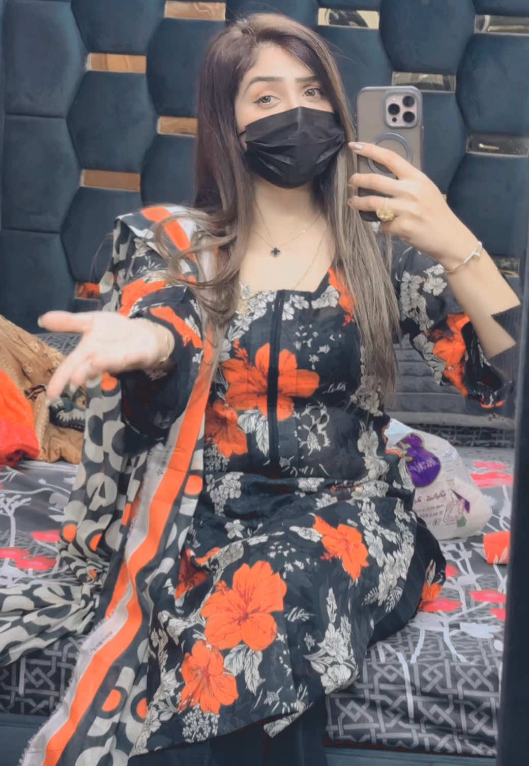 A post by @rabiakhan806 on TikTok caption: Ik tenu maneya jahan sara chad k 💔🥺😔@Rabiakhan806 @Subhan khan #rabiakhan806 #foryou_page #foryoupage #foryou #rabiakhan #for #fyp 
