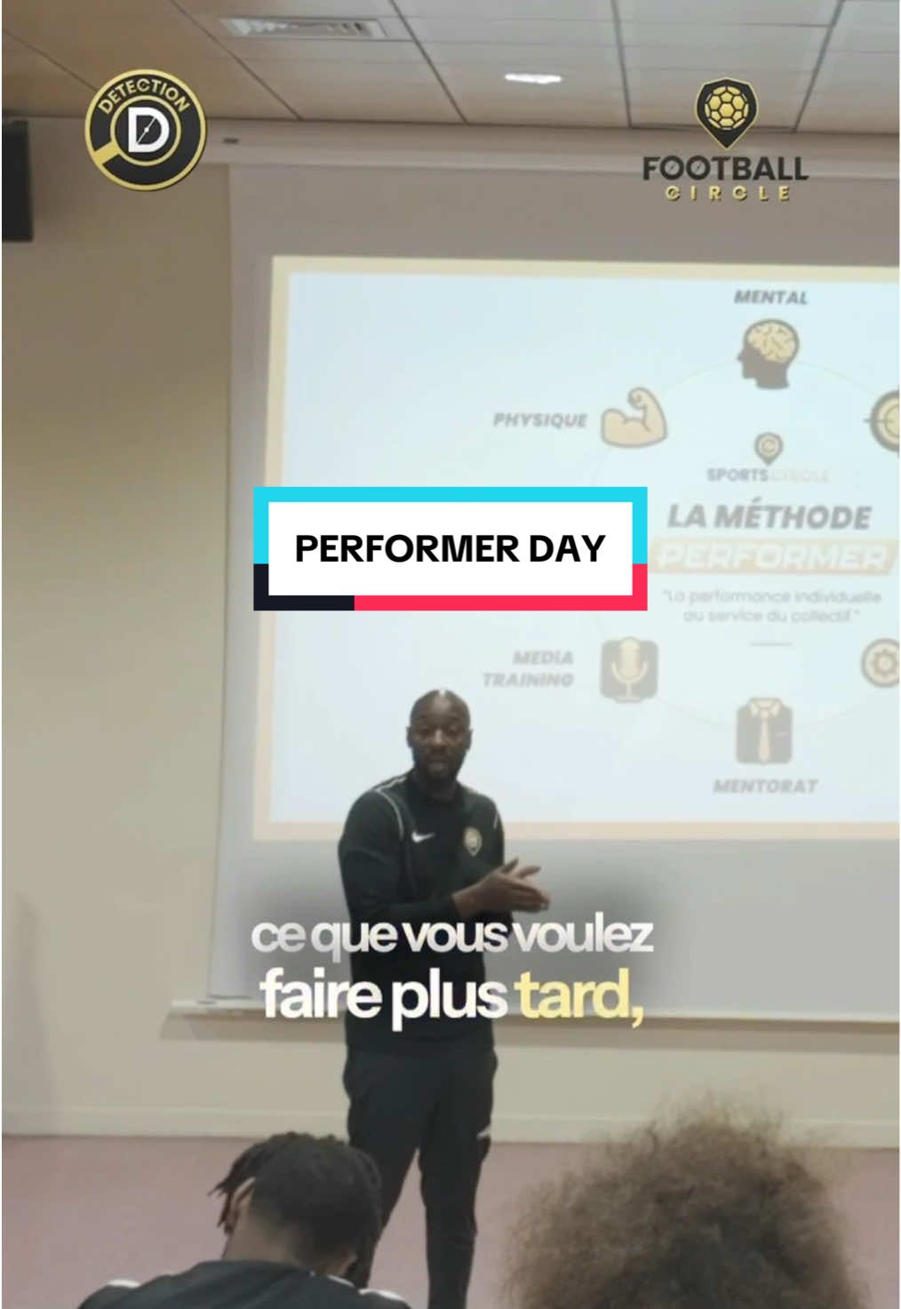 A post by @coach_mamad on TikTok caption: Performer Day c’est bien plus  qu’une détection. C’est un cadre. Un déclic. Des opportunités.  Alors aujourd’hui je vous emmène au cœur de la journée d’appel pour les athlètes. #coachmamad #footballcircle #football 