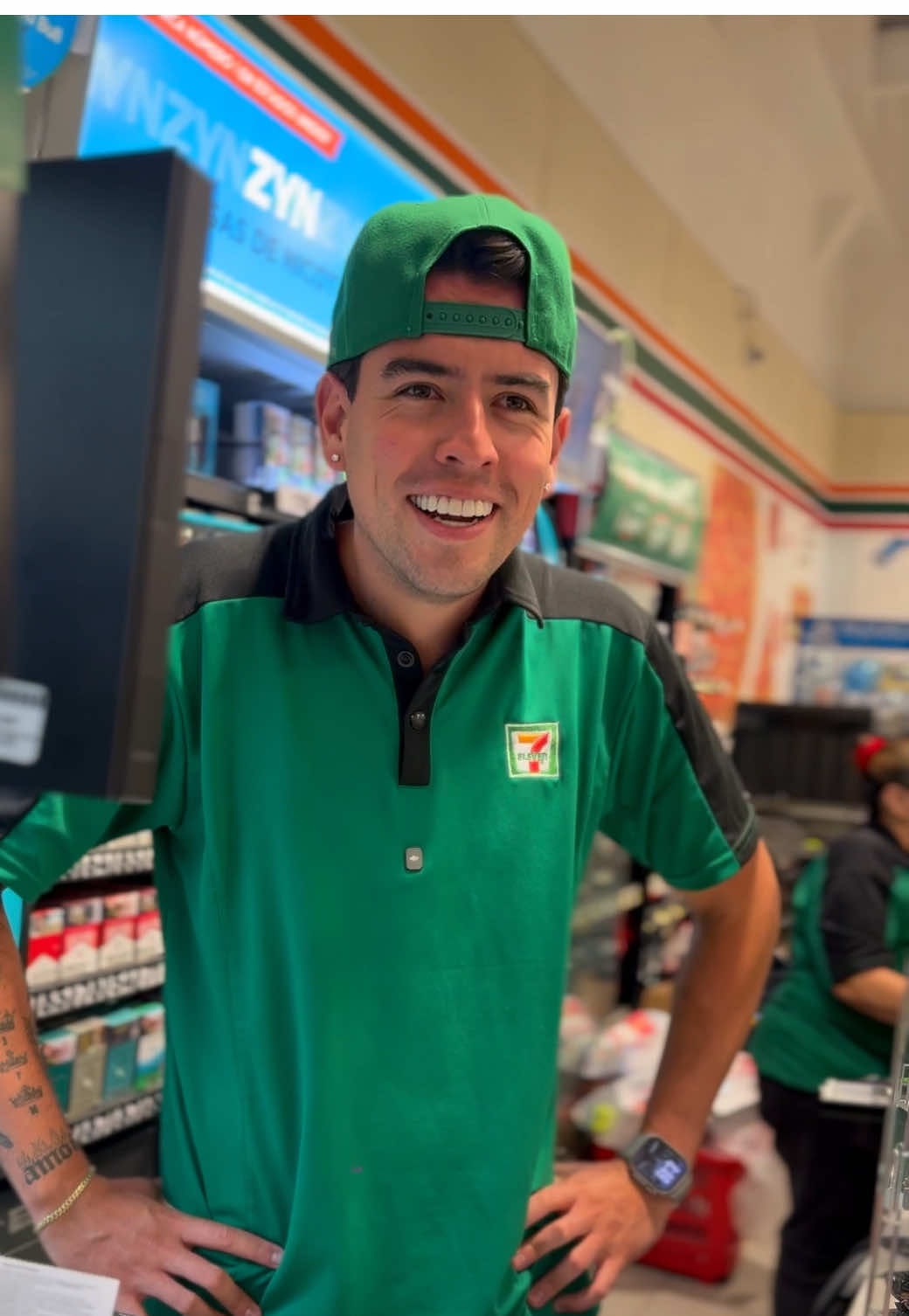A post by @miguelbeas_9 on TikTok caption: Olvídate de las cuentas y a quien le toca pichar. Disfruta de #BacardiCocaCola 😍🥃 ¡Ya disponible en @7-Eleven México 🇲🇽 ! 🧡 Evita el exceso
