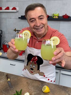 A post by @chefoktayusta on TikTok caption: Limonata 🍋#keşfet #furdich #😍😍🥰 #lezzet #food #👨🏻‍🍳 #lekkereten #enercı #🇹🇷🇹🇷🇹🇷🇹🇷🇹🇷🇹🇷🇹🇷 #🍋🍋🍋🍋🍋🍋🍋🍋 #limon #buzz #içecek 