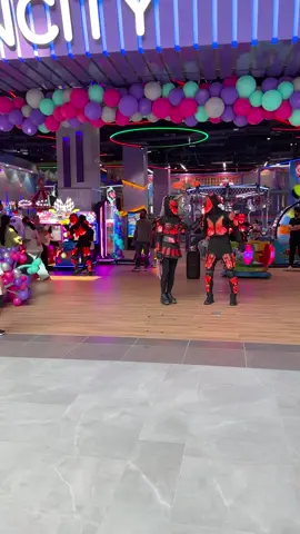 A post by @hishnikisveta on TikTok caption: Влюбился с первого взгляда в этот танец 