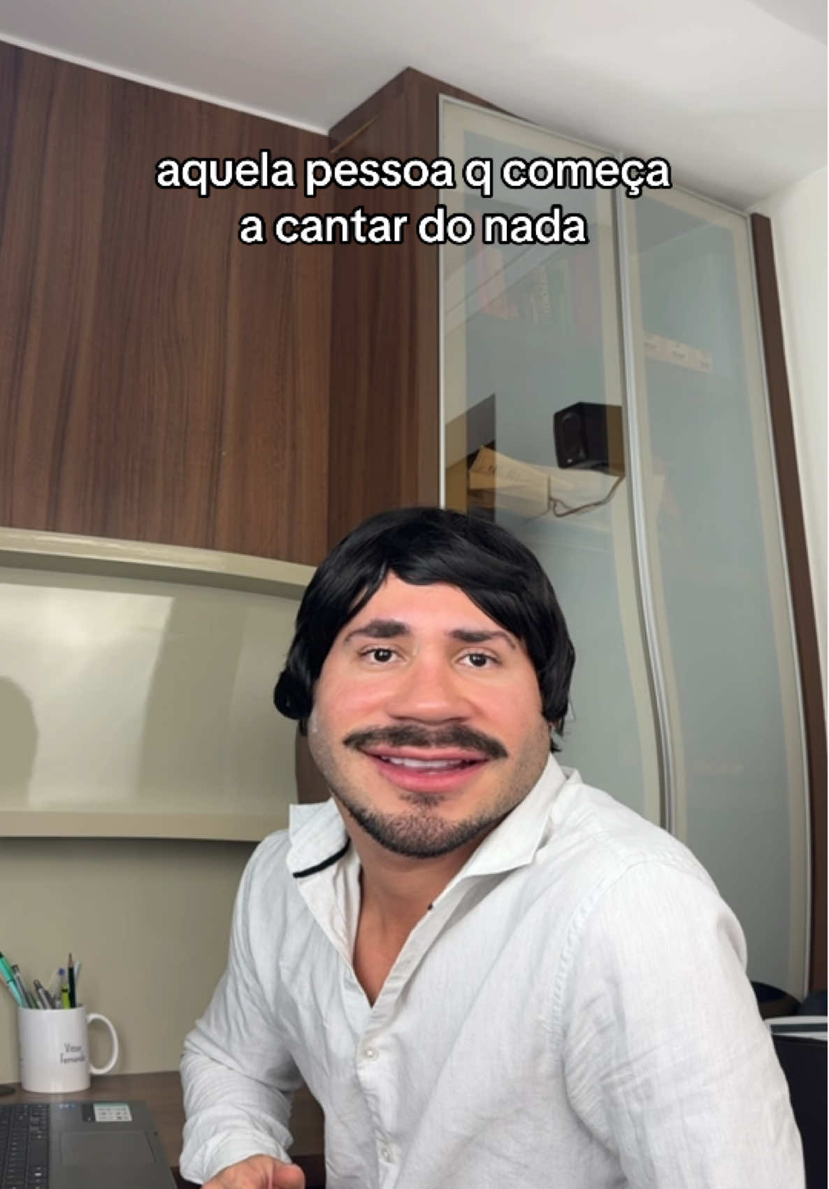 A post by @vittorfernando on TikTok caption: entregando vocais do nada