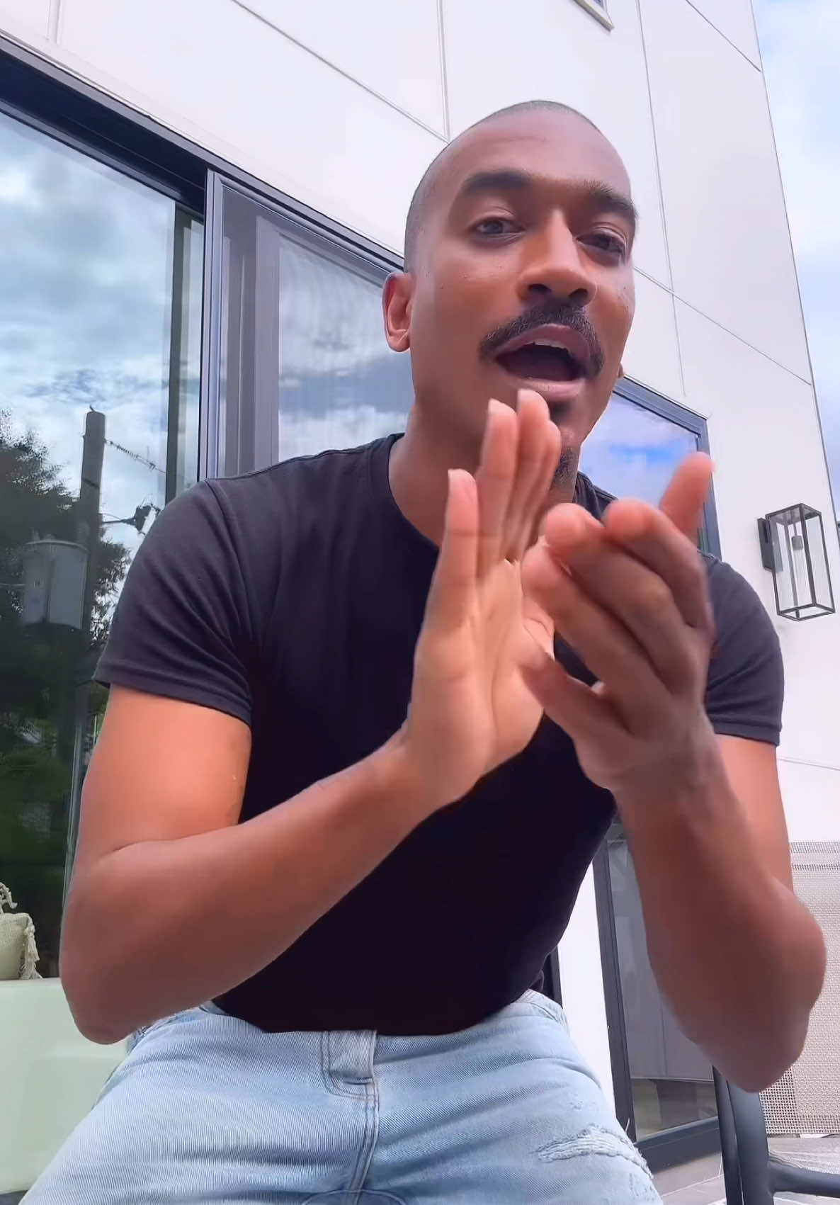 A post by @itsseanbankhead on TikTok caption: and i love yall but… 🙄 do it correctly