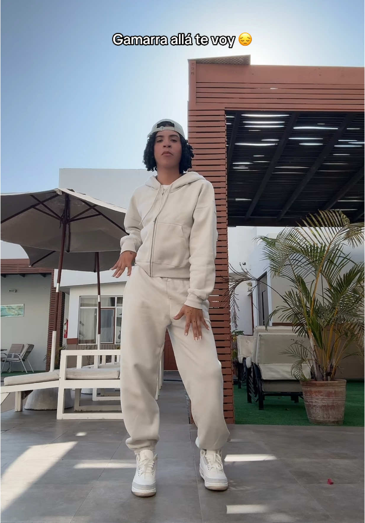 A post by @valentinopalacioss on TikTok caption: Tiendas de Gamarra que me quieran? 😔👍🏻 #xyzbca #fyp #parati 