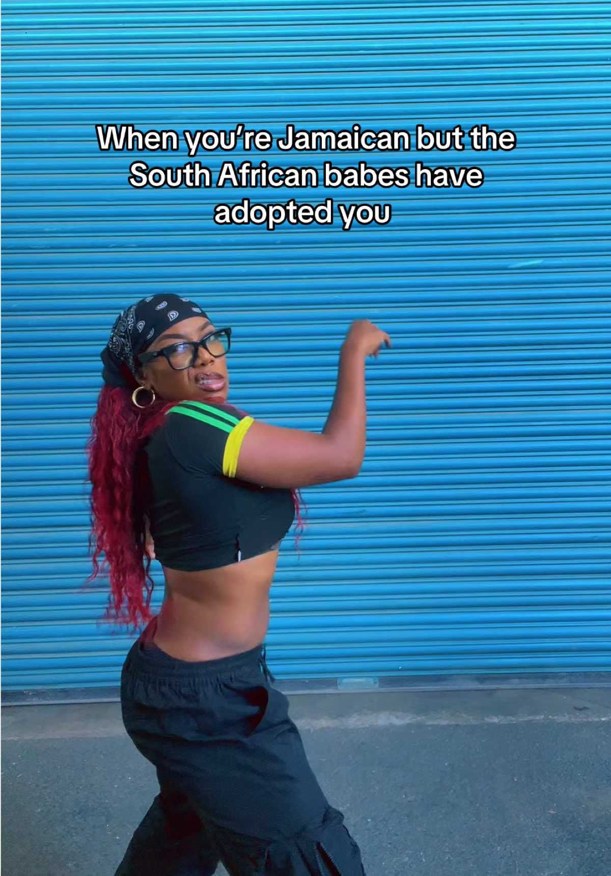 A post by @ishellee on TikTok caption: Bad gyal Amahle reporting live 😂🇿🇦 DC: @𝑺𝑻𝑬𝑬𝑵𝑨 🧱📌 #southafrica